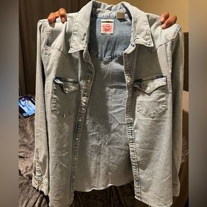 women’s levi’s denim shirt
